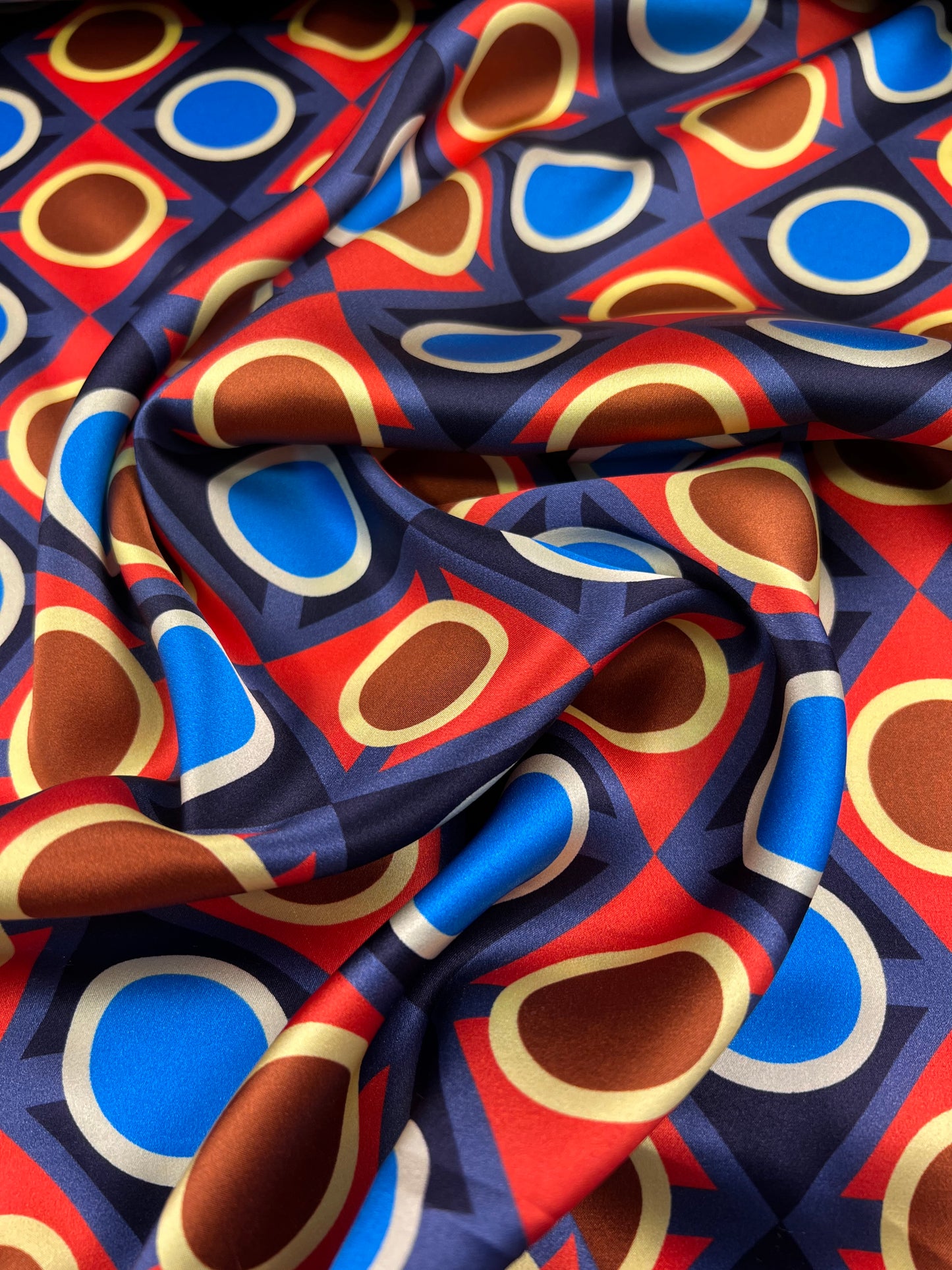 Raso di seta retro rosso/blu