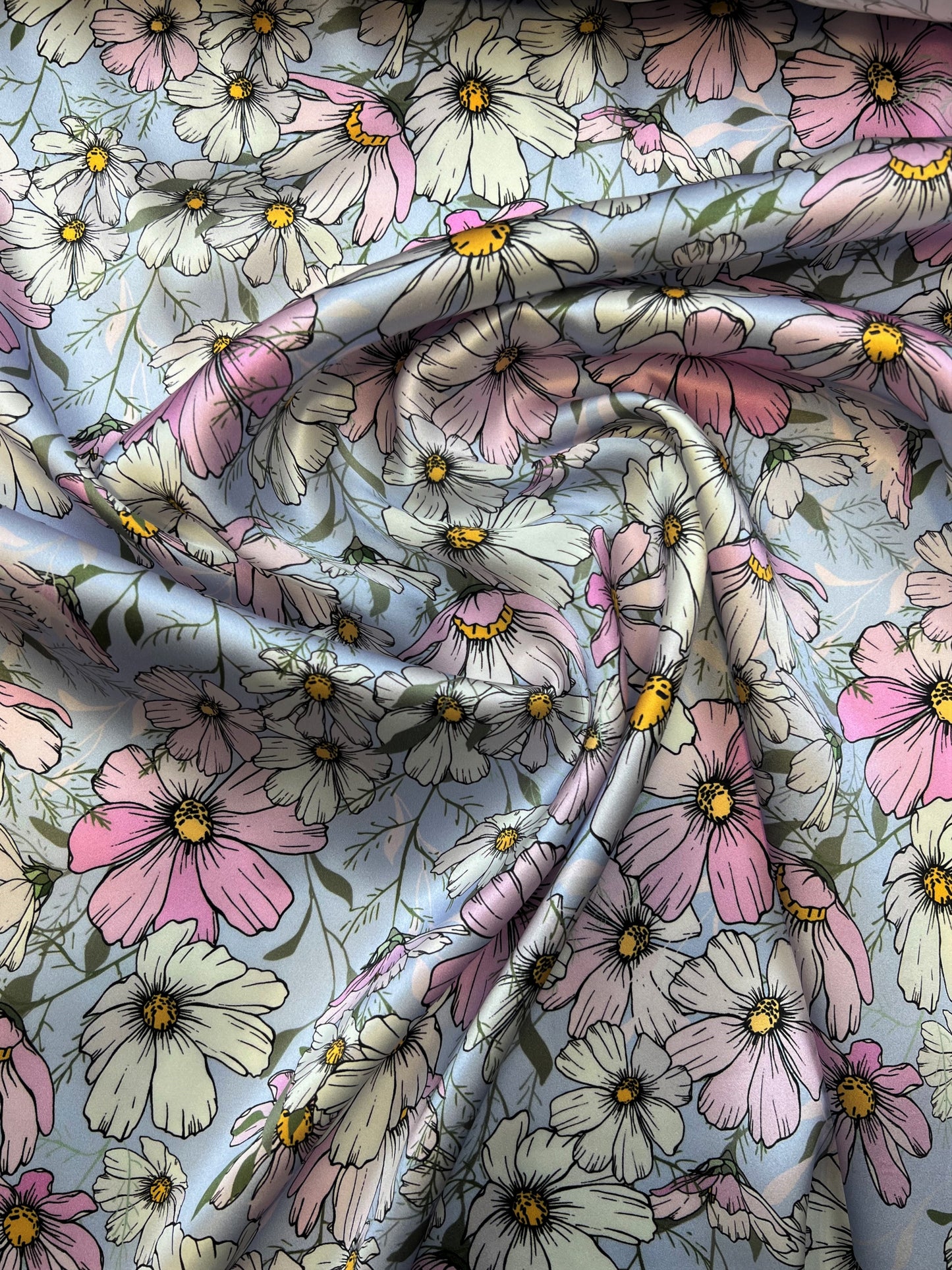 Raso di seta fiori sfondo lilla