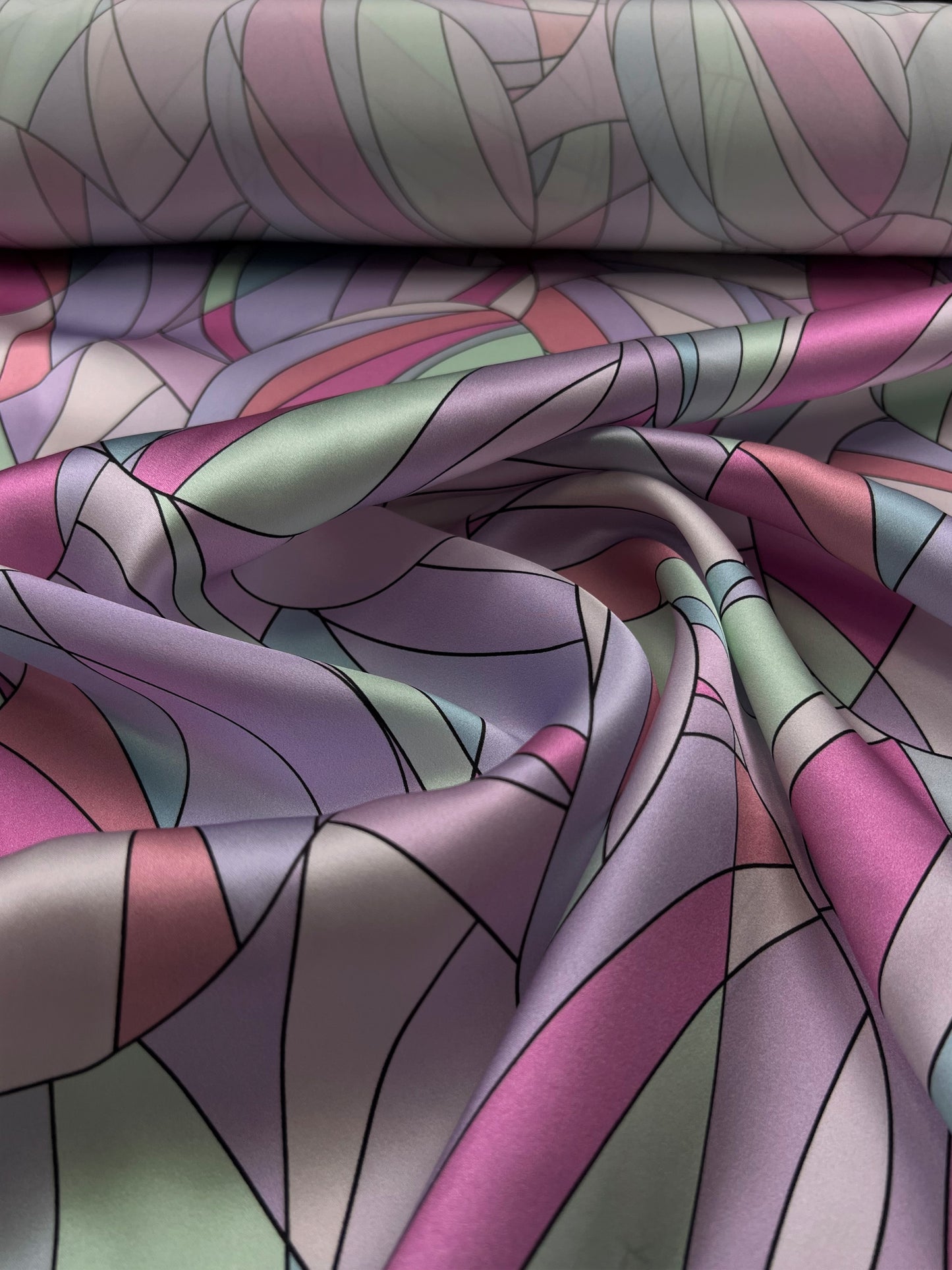 Raso di seta geometrico rosa
