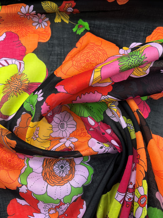 Cotone stampato fiori multicolore su nero
