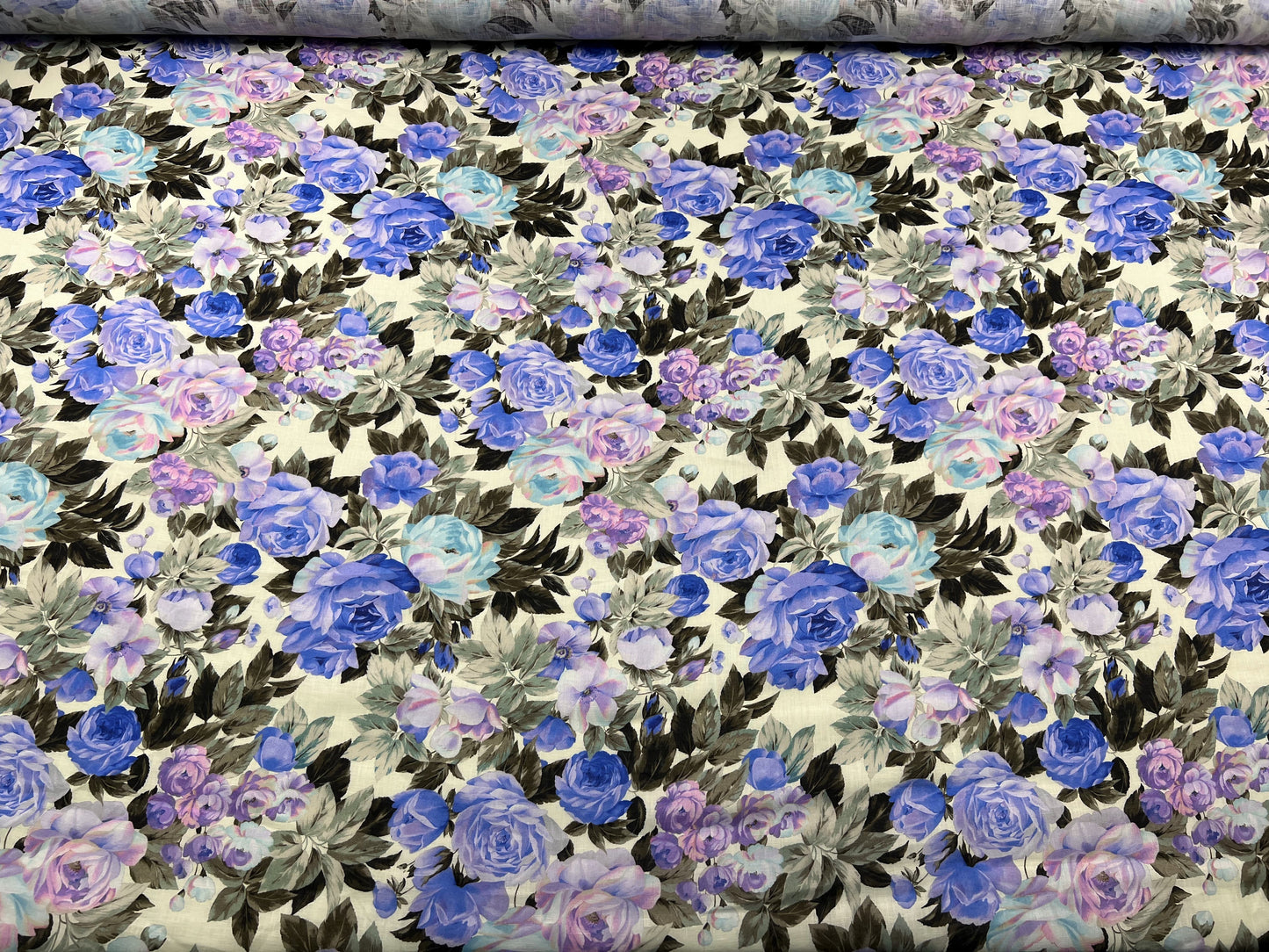 Lino stampato fiori lilla e blu