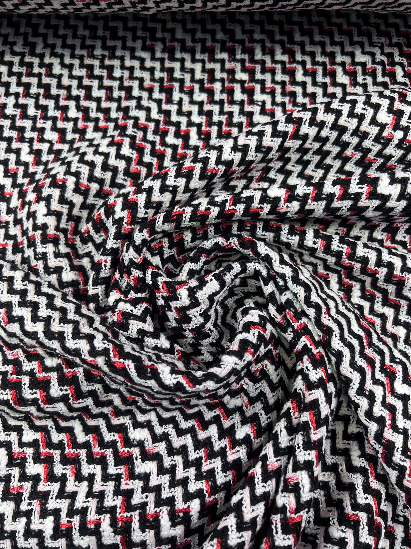 Tweed zig zag bianco/nero/rosso