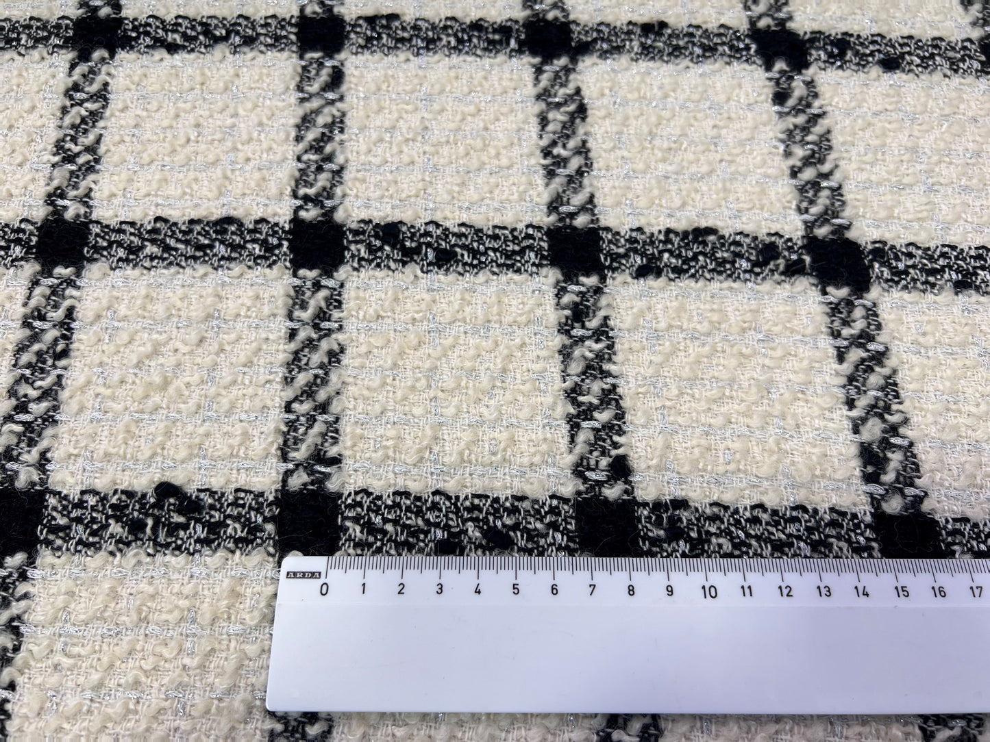 Tweed bianco/nero quadretti