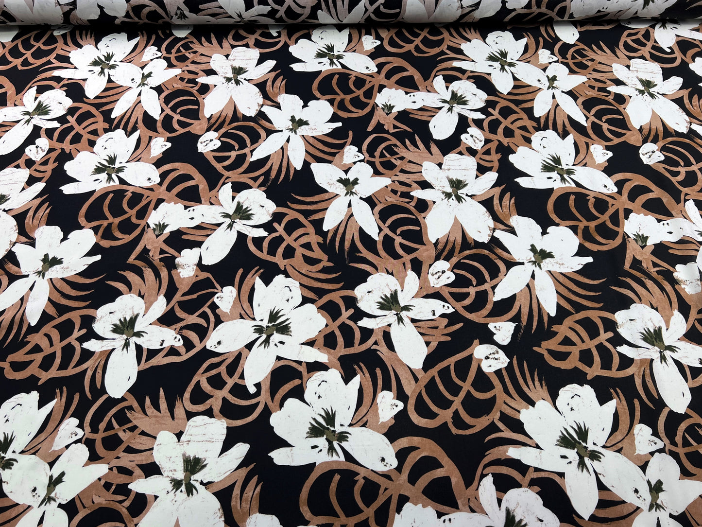 Viscosa stampata fiori bianco/marrone