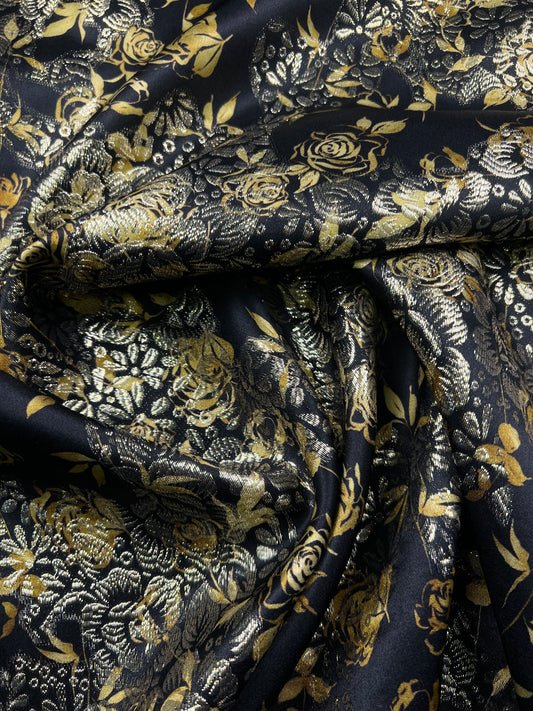 Seta con lurex rose sfondo nero