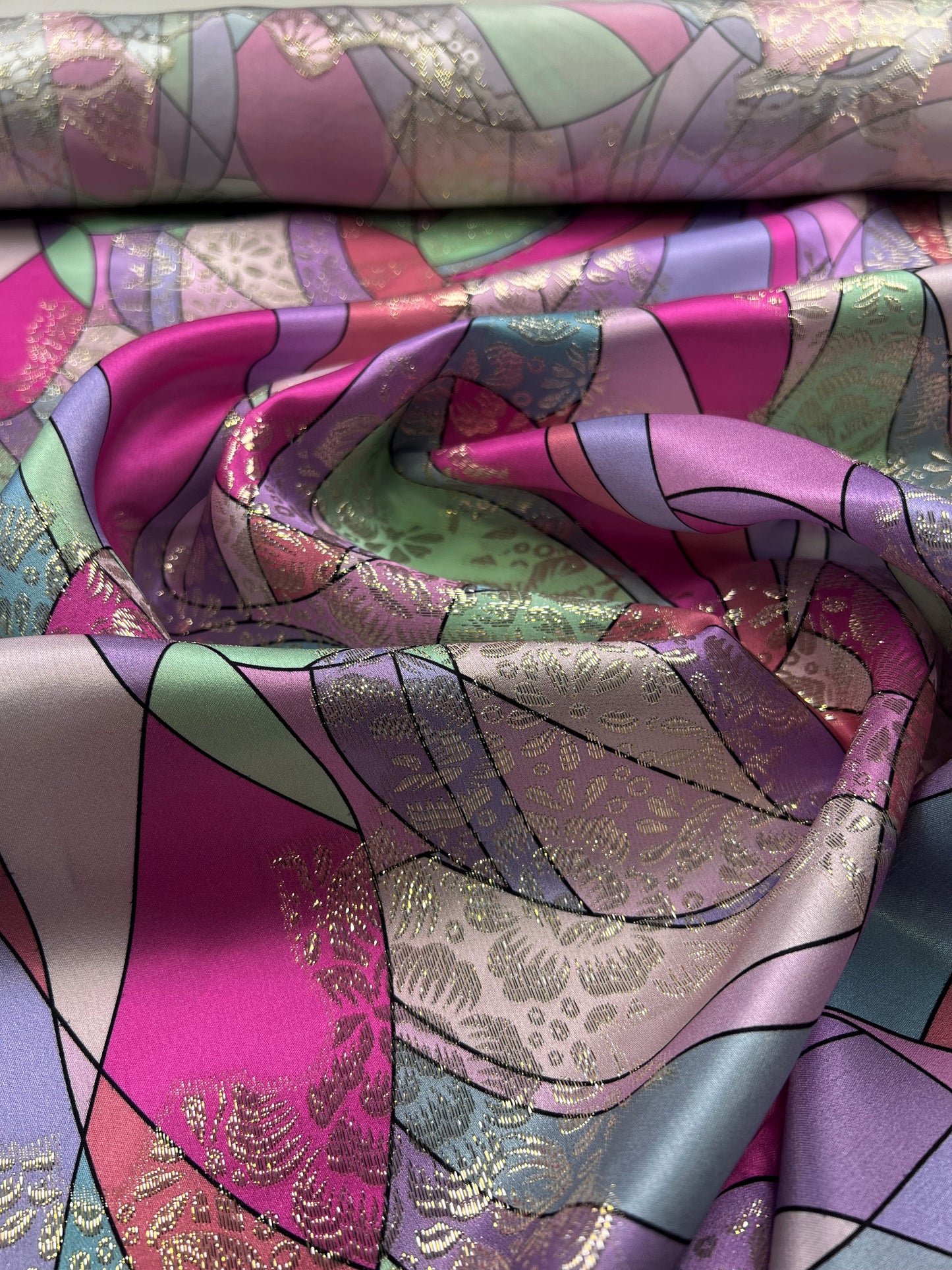 Seta con lurex geometrico rosa
