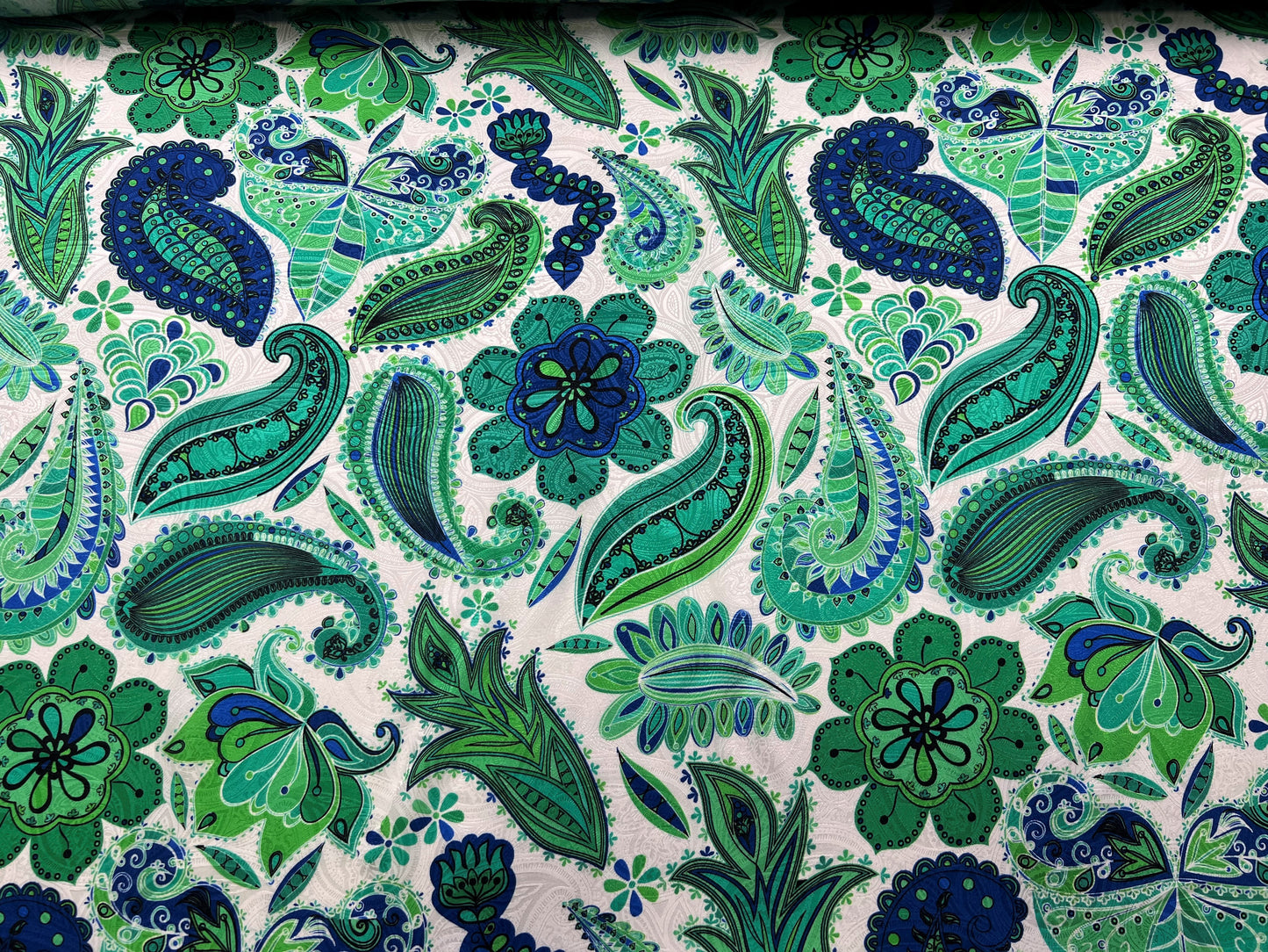 Jacquard di seta fiori e paisley verde